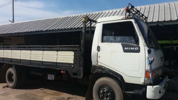 หกล้อ ฮีโน่ FC120ซุปเสีย เครืองดี แคชชีสวยมากๆ ยาว 5.50ม สภาพดีสวยพร้อมใช้ ทะเบียนพร้อมโอน ราคา 328,000บ ราคาเบาๆ