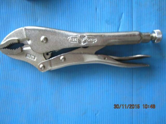 ขายคีมล็อคปากโค้งใหม่เก่าเก็บ VISE GRIP  MADE IN USA.