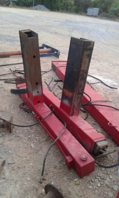 ขายเครนMAEDA 3ตัน3ปอก สนใจโทร081-7635381