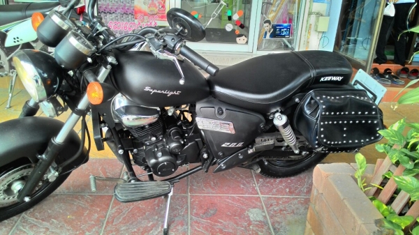 Keeway superlight 200