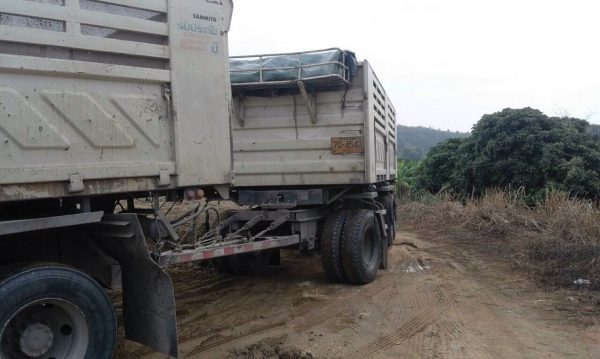 ขายด่วน !!!รถ 10 ล้อพ่วง Isuzu ปี 2553 ดั๊มสามมิตร + ลำโพง 360 แรงม้า ขาย 2,400,000 บาท (ธวัชชัย 086-1173074)