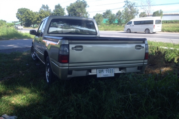 Isuzu SLX ดราก้อนอาย