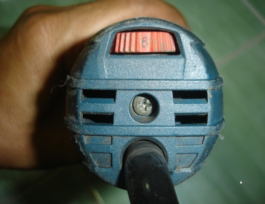 ขายเครื่องเจียรไฟฟ้า 4 นิ้ว 720 วัตต์ BOSCH รุ่น GWS 7-100 ETปรับรอบได้6สปีด