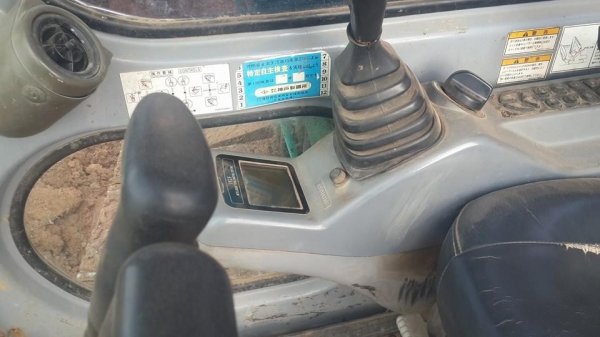 ขายรถขุดแบ็คโค โกเบลโก้sk120-5มาร์คไฟว์ซุปเปอร์ เก่านอก4ปี ทำงานน้อยหมื่น ชม. บูมสวยเดิม เอวแน่น เครื่องแน่นพร้อมทำงาน บูชสลักอัดใหม่ โซ่ใหม่ บุ้งกี้ใหม่