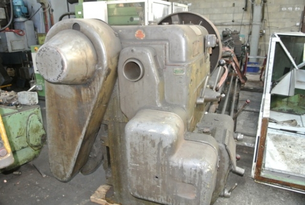 เครื่องกลึง ผ่านป้อมมีด 580 ม.ม. ยันศูนย์ 6 เมตร เครื่องกลึง ผ่านป้อมมีด 580 ม.ม. ยันศูนย์ 6 เมตร