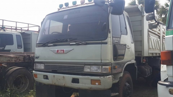 ขาย10ล้อดัมพ์2เพลาhino FM3H 195 กระบะดัมพ์3มิตร แชชซีสวยเครื่องดี เอกสารเล่มทะเบียน