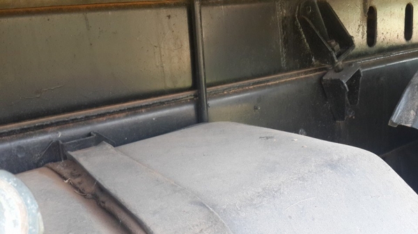 ขาย10ล้อ HINO 3H 220 เครื่องEM100 แชชซีสวย กระบะ3มิตร แชชซีสวย เครื่องดีพร้อมวิ่งงาน