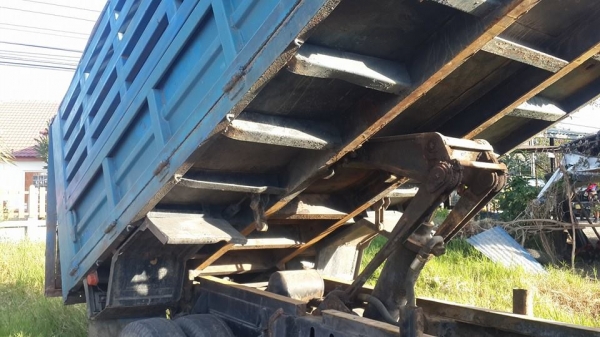 ขาย6ล้อดัมพ์เกษตรสั้งลุย อีซูซุNPR 59LU5FM ปี38 แชชซีสวยเครื่องดี กระบอกดัมพ์ฝหญ่ พร้อมวิ่งลุยงาน เครื่องเดิม