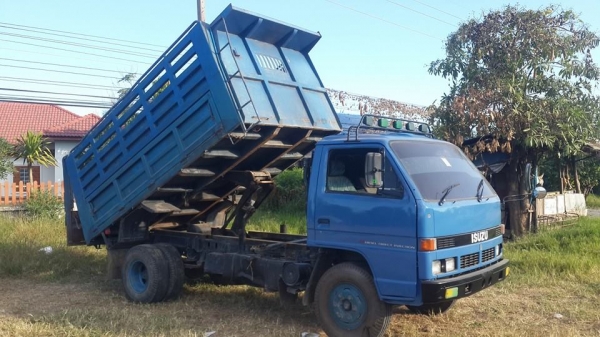 ขาย6ล้อดัมพ์เกษตรสั้งลุย อีซูซุNPR 59LU5FM ปี38 แชชซีสวยเครื่องดี กระบอกดัมพ์ฝหญ่ พร้อมวิ่งลุยงาน เครื่องเดิม