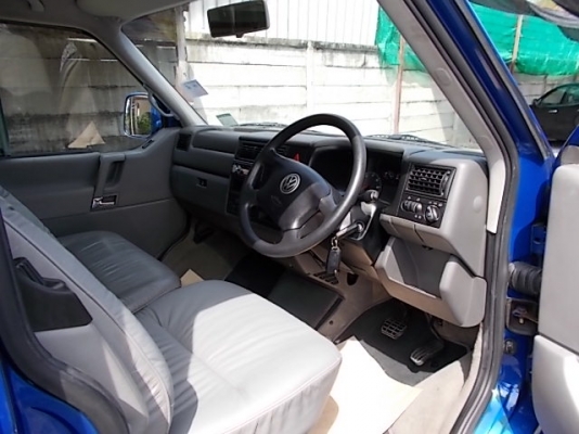 VOLKSWAGEN CARAVELLE V6 ขายไม่แพง รถไม่เคยชน เบาะvip2แถว