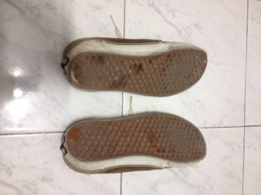 ขาย Vans ear หนังกลับสีนำตาล made in vietnam เบอร์ 8.5 ราคา450บาท โทร0924462525โส กทม ขาย Vans ear หนังกลับสีนำตาล made in vietnam เบอร์ 8.5 ราคา450บาท โทร0924462525โส กทม