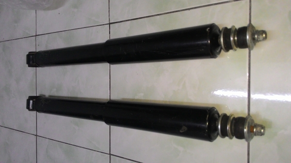 โช๊คแก๊ส KYB ใสรถเก๋ง ได้หลายรุ่น