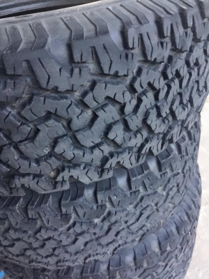 ขายยางBF 265/70/17 ยางปี48/10 3เส้น ปี12 1เส้น ขายยางBF 265/70/17 ยางปี48/10 3เส้น ปี12 1เส้น