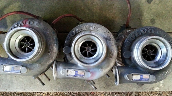 ขายเทอร์โบ holset hx40 ใบหลัง 10ใบ ใบหน้า บิลเล็ท เก่าญี่ปุ่น