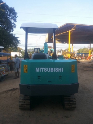 ขายรถขุดแบคโฮ MITSUBISHI ขนาด30 รถเก่านอก แท้100\% เครื่องแน่น ปั๊มแรง ระบบไว ช่วงล่างสวย  รถพร้อมใช้งาน มีเอกสารใบอินวอยครบ