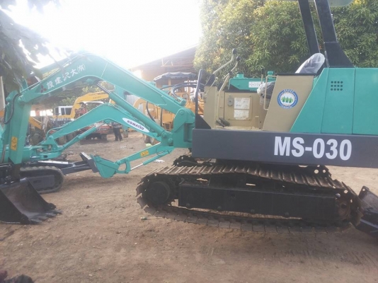 ขายรถขุดแบคโฮ MITSUBISHI ขนาด30 รถเก่านอก แท้100\% เครื่องแน่น ปั๊มแรง ระบบไว ช่วงล่างสวย  รถพร้อมใช้งาน มีเอกสารใบอินวอยครบ