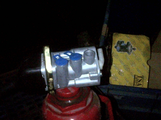 ขายวาว์ลมตัวลูก 1800โทร0906208746