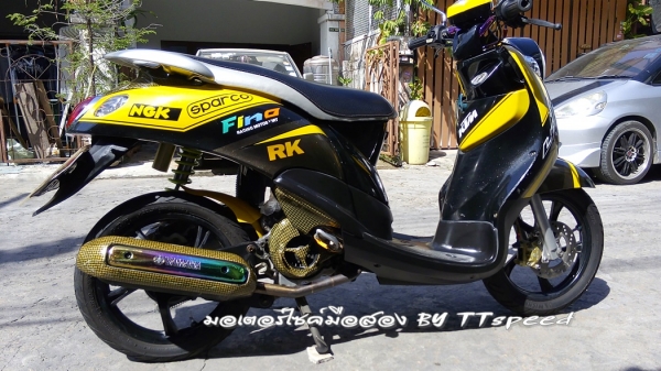 Yamaha Fino ชุดสีลายสั่งทำ ล้อแม็ก เคฟล่าหลายชิ้น