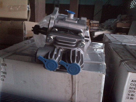 ขายปั้มลม ISUZU 6BG ราคา 12000   โทร  0906208746