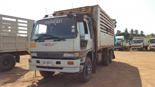 ขายสิบล้อ HINOFM 3MLND สองเพลาดั้ม สถาพพร้อมใช้งาน เครื่องเกียร์ดี คีชชีสวย มีระบบลากลูก เอกสารเล่มทะเบียนพร้อมโอน