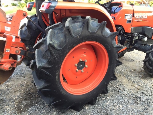 ขายรถไถคูโบต้า L4708แรง พร้อมอุปกรณ์ รถสภาพใหม่ มากๆใช้งานได400ชั่วโมง เองค่ะสนใจโทรสอบถามได้นะค่ะ