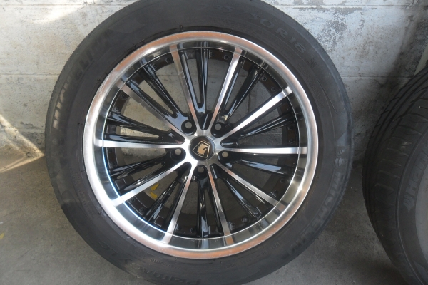 ล้อแม็ก18นิ้ว5รู114 พร้อมยาง สวยๆ 4 ล้อ ราคา 7900 บาท