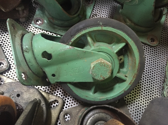 ขายล้อรถเข็น 6นิ้ว สภาพดี ลูกปืนยังดีอยู่ครับ มีหลายตัว