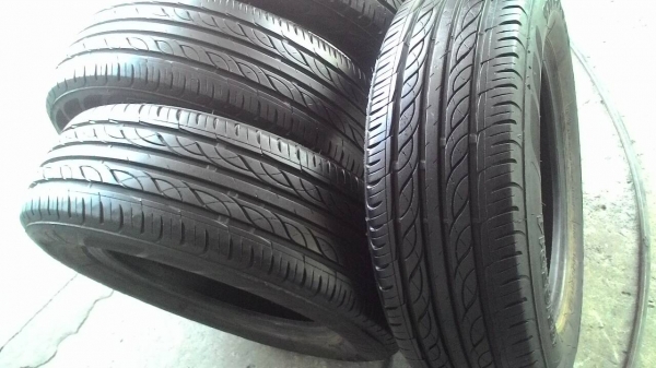 185/65R14 firestone TZ700 สวยมาก ดอกบางหนาครับ ชุด 4 เส้น tel.081-427-3941 ไอดีไลน์ autobot107
