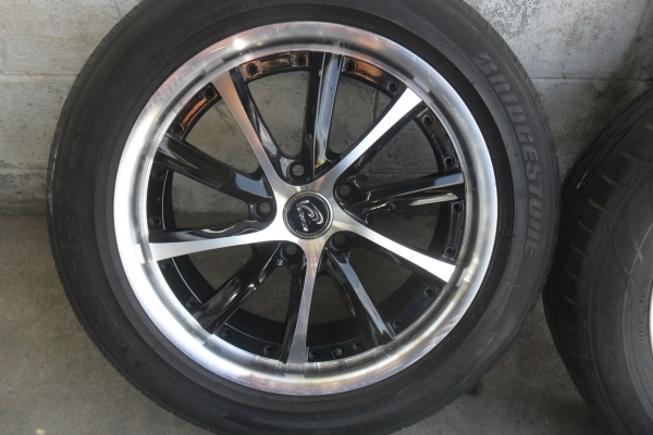 ล้อแม็ก17นิ้ว5รู114 พร้อมยาง สวยๆ 4 ล้อ ราคา 6900 บาท