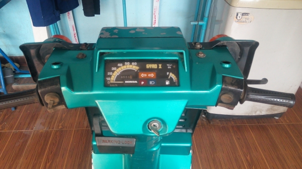 รถป๊อปสามล้อขี่ได้ปกติสตาร์ทมือต้องเปลี่ยนแบตขายตามสภาพ