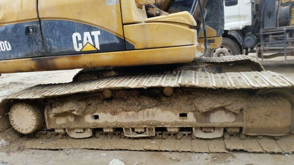 ขายรถแบคโฮ CAT 320 D เอกสารเล่มทะเบียน 9524 ชม.ราคา 2000000