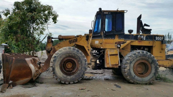 ขายรถตักล้อยาง CAT 950 F มาร์คทู เอกสารเล่มทะเบียน ราคา 1500000
