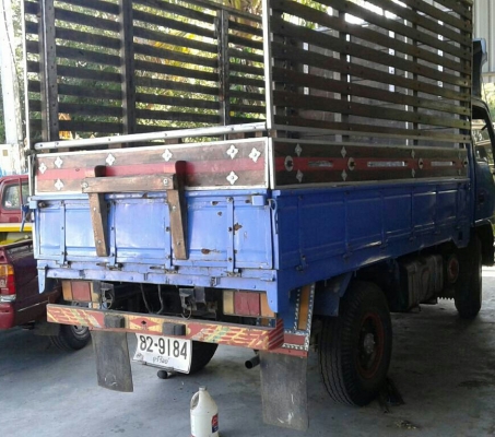 สี่ล้อกลาง อีซูซุ NKR 88ปี39 ห้างแท้ ช่วงยาว3.20ม สภาพดีสวยๆพร้อมใช้ ทะเบียนพร้อมโอน