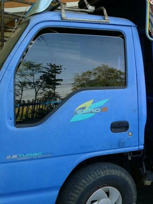 สี่ล้อกลาง อีซูซุ NKR 88ปี39 ห้างแท้ ช่วงยาว3.20ม สภาพดีสวยๆพร้อมใช้ ทะเบียนพร้อมโอน