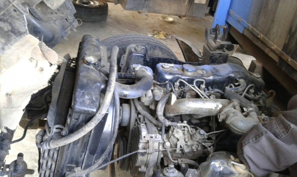 สี่ล้อกลาง อีซูซุ NKR 88ปี39 ห้างแท้ ช่วงยาว3.20ม สภาพดีสวยๆพร้อมใช้ ทะเบียนพร้อมโอน