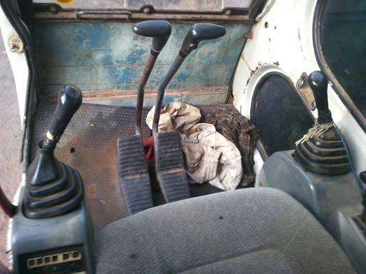 ขายรถแบคโฮ KOBELCO SK220-Vธรรมดา เอกสารเล่มทะเบียน ราคา 790000