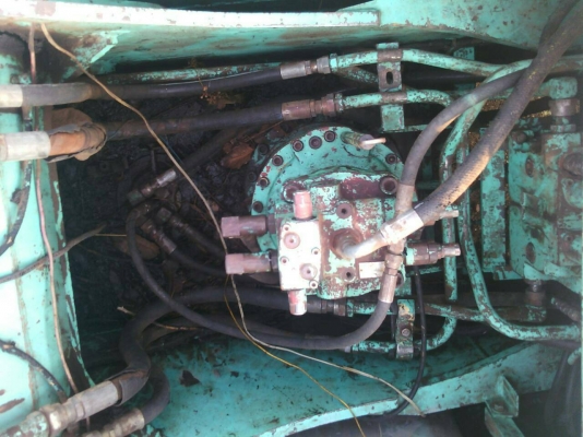 ขายรถแบคโฮ KOBELCO SK220-Vธรรมดา เอกสารเล่มทะเบียน ราคา 790000