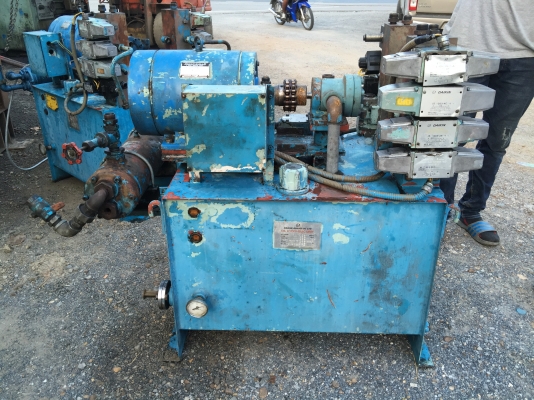 Sale>> ปั้มน้ำมันไฮดรอลิค DAIKIN JAPAN มอเตอร์ Mitsu 7.5 HP. มาพร้อม โซลินอยวาวล์ มี 5 ตัว สภาพสวย สดใหม่ครับ Sale>> ปั้มน้ำมันไฮดรอลิค DAIKIN JAPAN มอเตอร์ Mitsu 7.5 HP. มาพร้อม โซลินอยวาวล์ มี 5 ตัว สภาพสวย สดใหม่ครับ