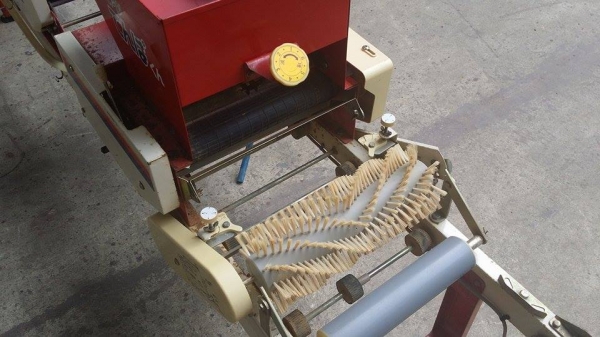 นำเข้าจากญี่ปุ่น เครื่องโรยเมล็ด YANMAR  เก่าญี่ปุ่น รุ่น YPH301 (2) สภาพสวยพร้อมใช้งาน เหมาะสำหรับนาดำ