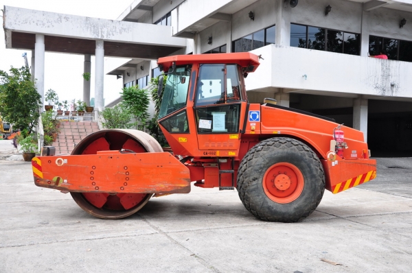 เครื่องจักรกลหนัก