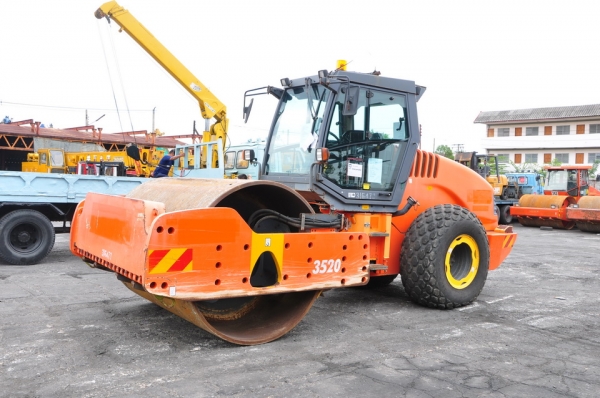 เครื่องจักรกลหนัก