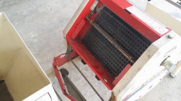 นำเข้าจากญี่ปุ่น เครื่องโรยเมล็ด YANMAR รุ่น YPH302 เก่าญี่ปุ่น  สภาพสวยพร้อมใช้งาน เหมาะสำหรับนาดำ