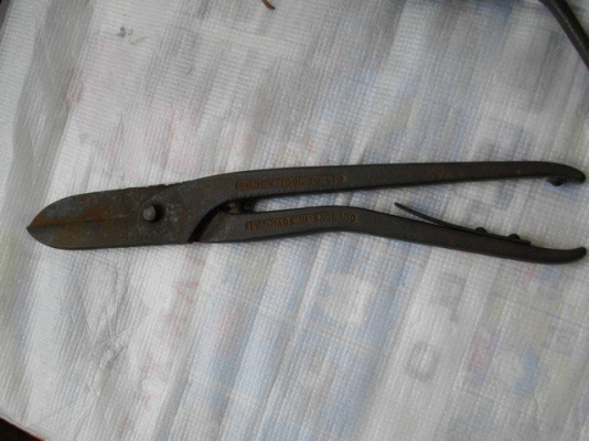 ขายกรรไกรตัดแผ่นเหล็กเยอรมัน12"GILBOW Made in England. ขายกรรไกรตัดแผ่นเหล็กเยอรมัน12"GILBOW Made in England.