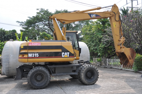 เครื่องจักรกลหนัก