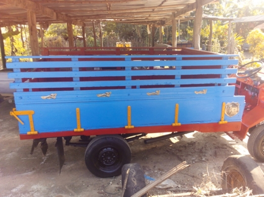 ขายรถอีแต๋น กฤษณยนต์ เครื่องยันม่าร์115สวยๆเดิมๆ พร้อมไช้งาน  ขายใน  ราคา75000บาท รถอยู่วังบัว คลองขลุง กำแพงเพชร    สนใจสอบุถามได้ที่081 3655997 อำพร  พาเจริญ  ราคาต่อรองได้อีกนะครับ