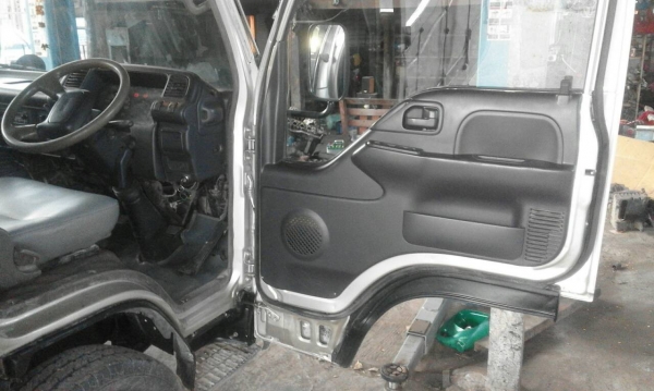 ขาย 268,000บ สี่ล้อ ป้ายเล็ก อีซุซุ NKR100ปี47 ช่วงยาว3.20ม สภาพดีสวยพร้อมใช้ ทะเบียน ป้ายเล็กไม่ติดเวลา เล่มพร้อมโอน