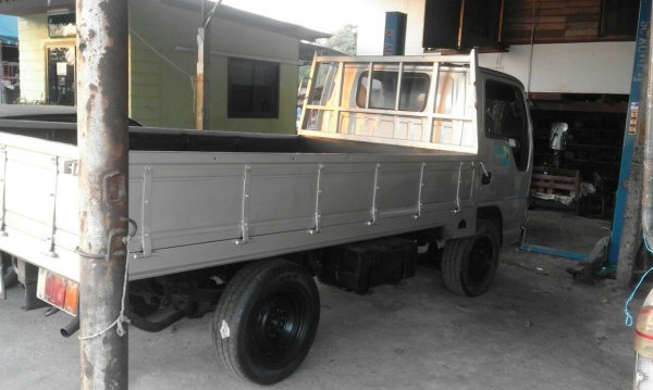 ขาย 268,000บ สี่ล้อ ป้ายเล็ก อีซุซุ NKR100ปี47 ช่วงยาว3.20ม สภาพดีสวยพร้อมใช้ ทะเบียน ป้ายเล็กไม่ติดเวลา เล่มพร้อมโอน