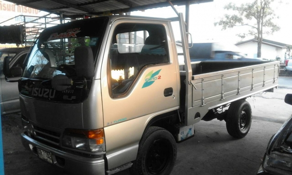 ขาย 268,000บ สี่ล้อ ป้ายเล็ก อีซุซุ NKR100ปี47 ช่วงยาว3.20ม สภาพดีสวยพร้อมใช้ ทะเบียน ป้ายเล็กไม่ติดเวลา เล่มพร้อมโอน