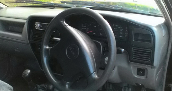 ISUZU 2.8 ขับเคลื่อน 4WD ปี 42 DRAGON สีเดิม ISUZU 2.8 ขับเคลื่อน 4WD ปี 42 DRAGON สีเดิม