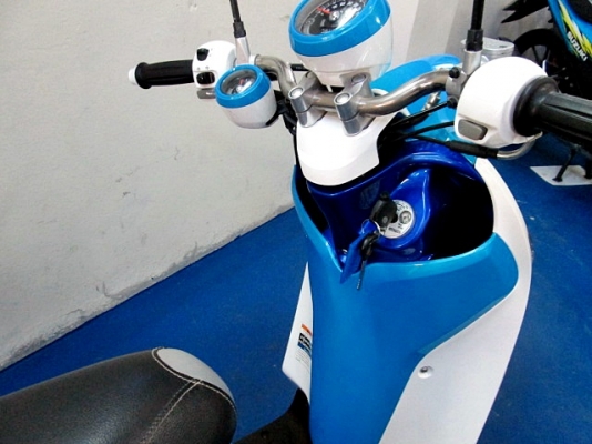 Fino i ลายแฟร์ชั่น สีน้ำเงินขาว รถเดือน กรกฏาคม.ปี58 ไมล์ 3 พันโล สภาพสวยเลย แถม 5 รายการ